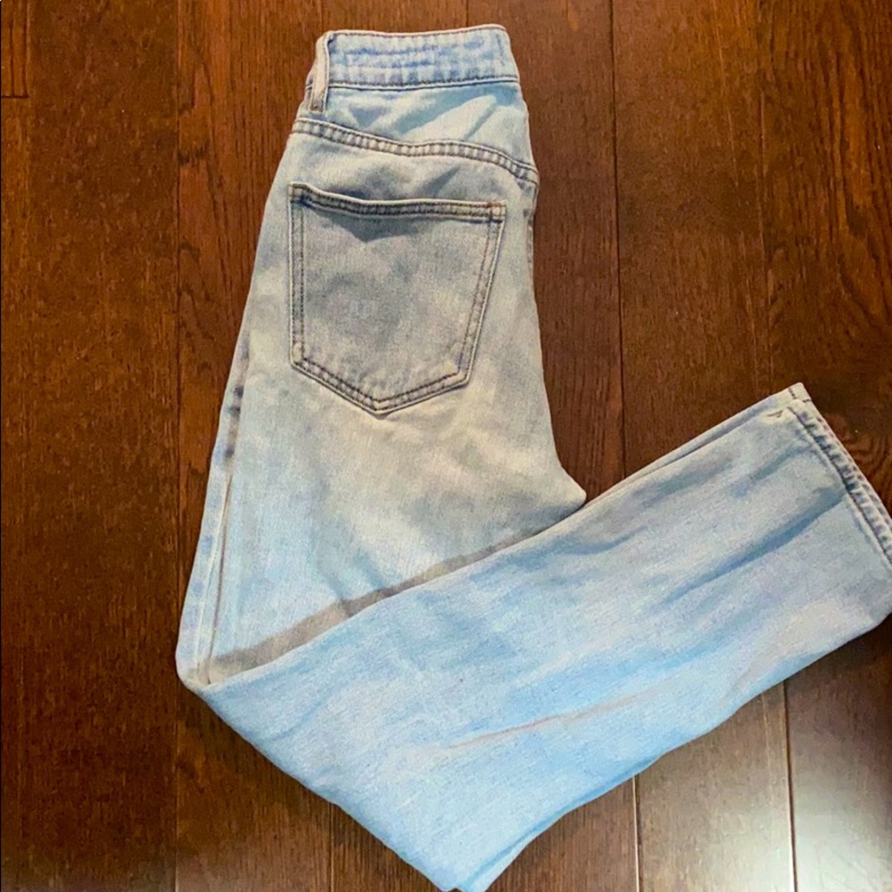 Light wash high waisted PacSun mom jeans